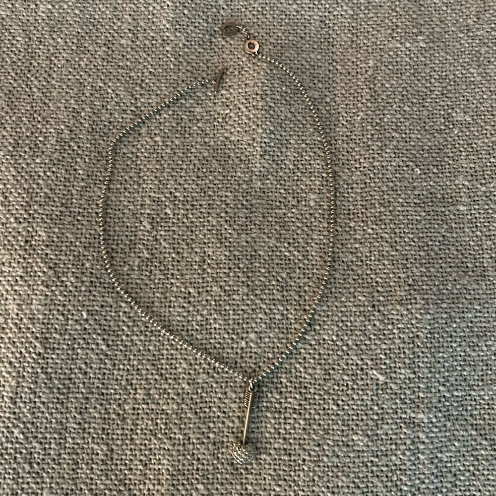 Links of London, Sterling silver arrow necklace